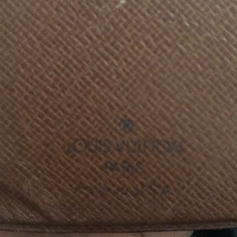 Louis Vuitton Wallet - Picture 3 of 4